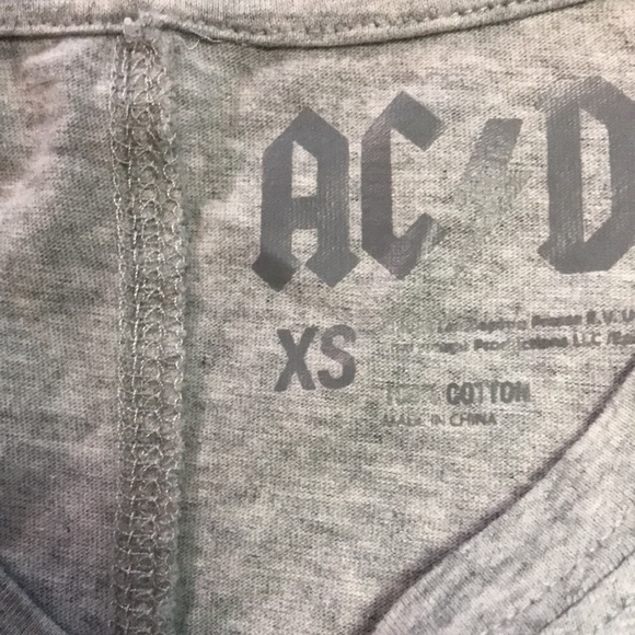 NWT AC/DC graphic tee - Picture 3 of 4